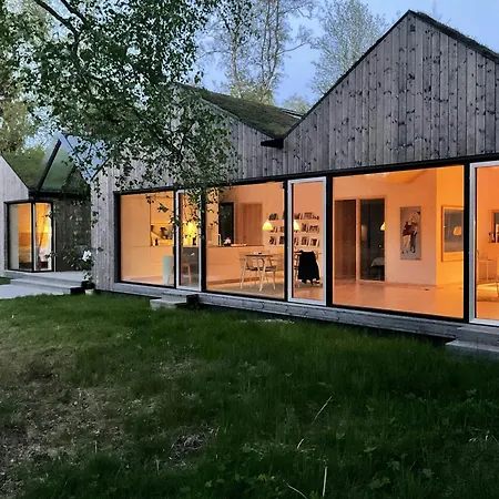 بيت للعطل Architect-designed House Close To Hornbaek Tikob